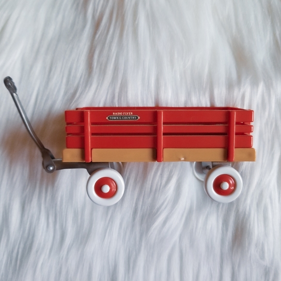 Town & Country Miniature Radio Flyer Wagon